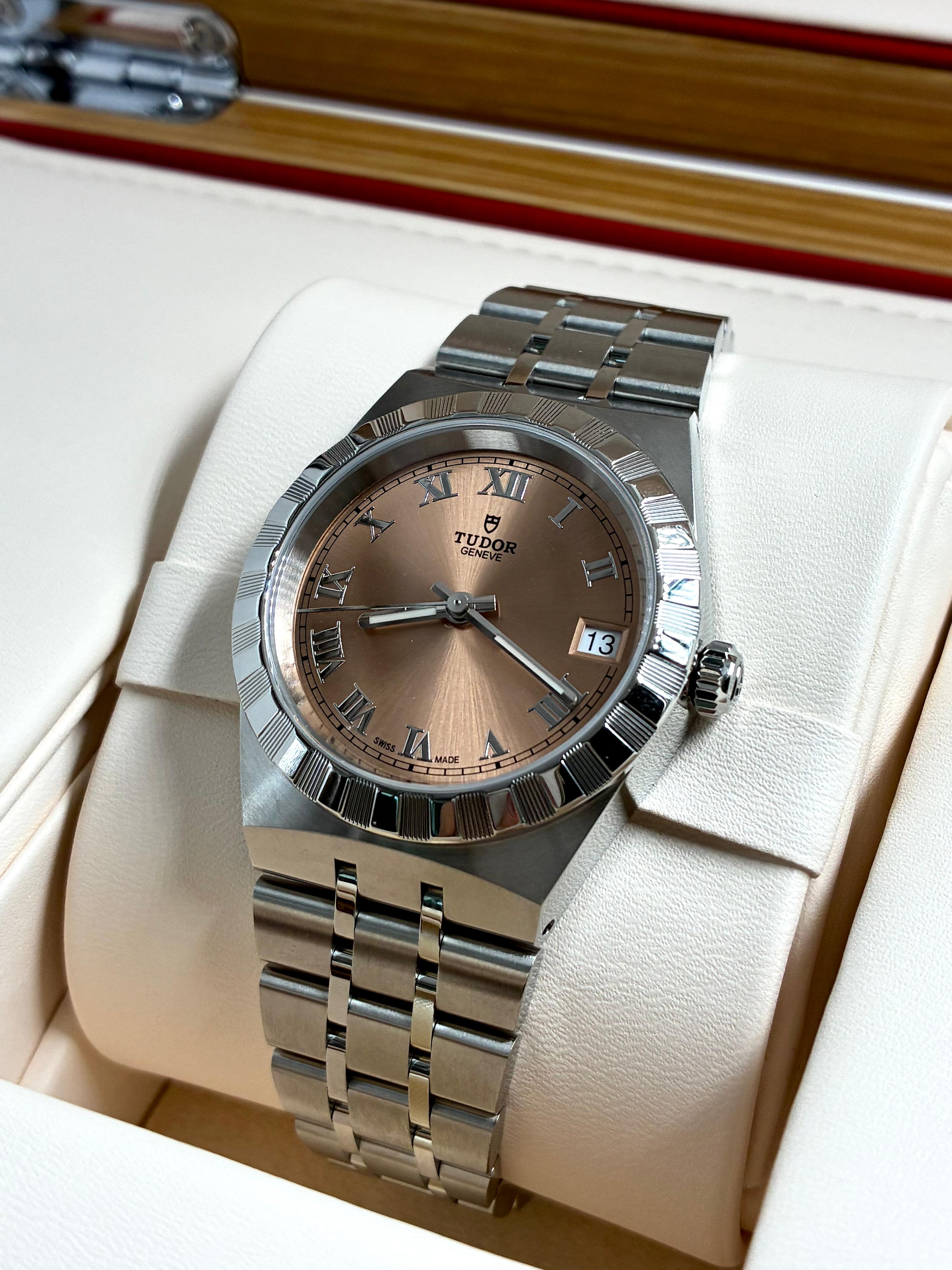 Tudor Royal M28400-0009