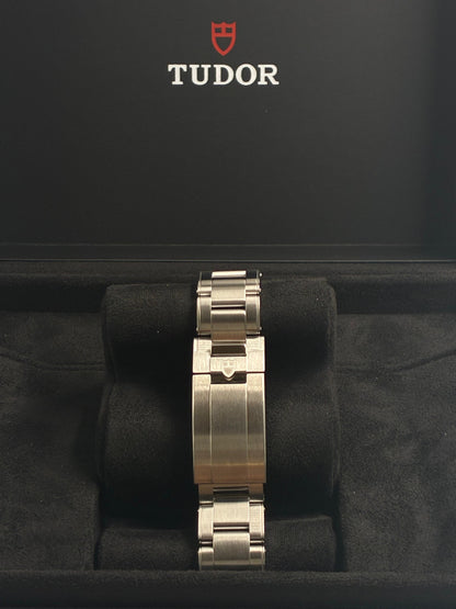 Tudor Black Bay Pro - M79470-0001