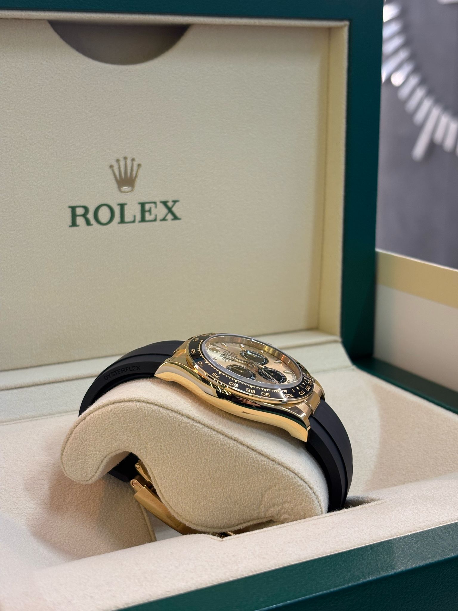 Rolex Cosmograph Daytona 126518 Golden und leuchtend schwarz YML