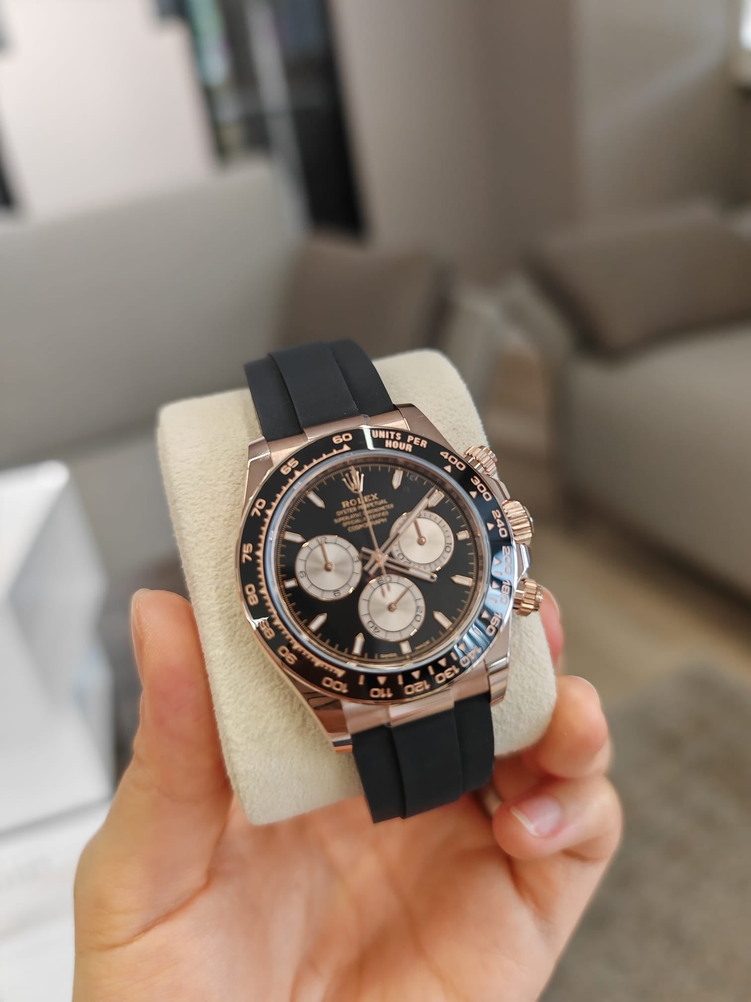 Rolex Cosmograph Daytona 126515 Hellschwarz und Sundust