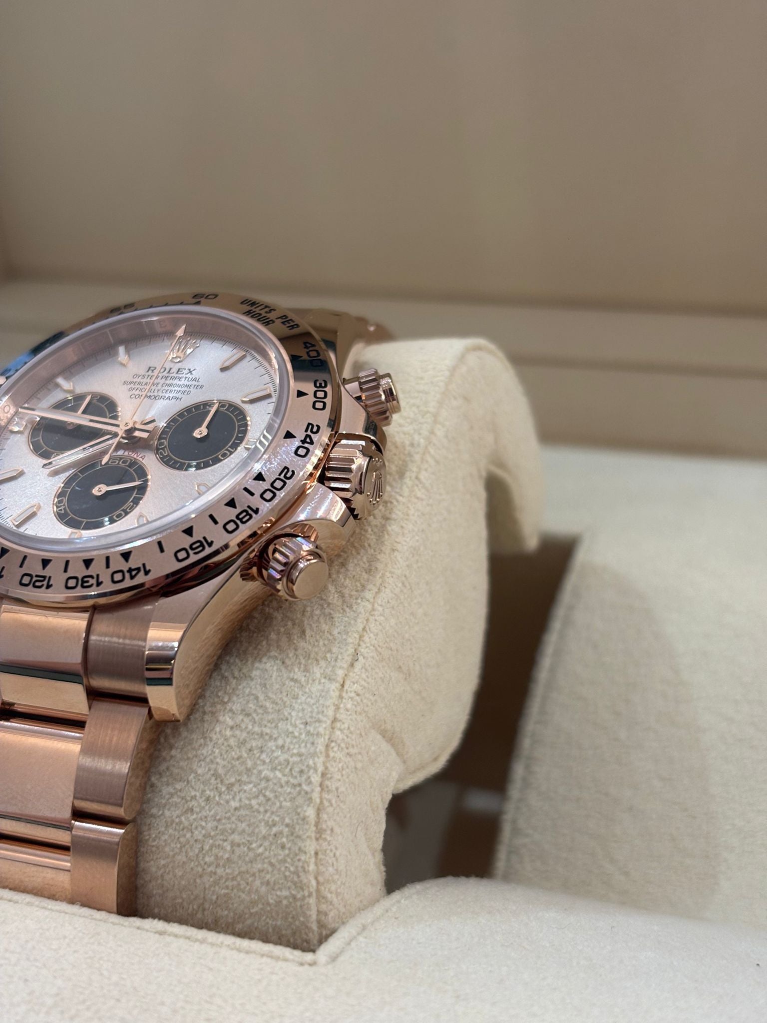 Rolex Cosmograph Daytona 126505 Sundust und leuchtendes Schwarz