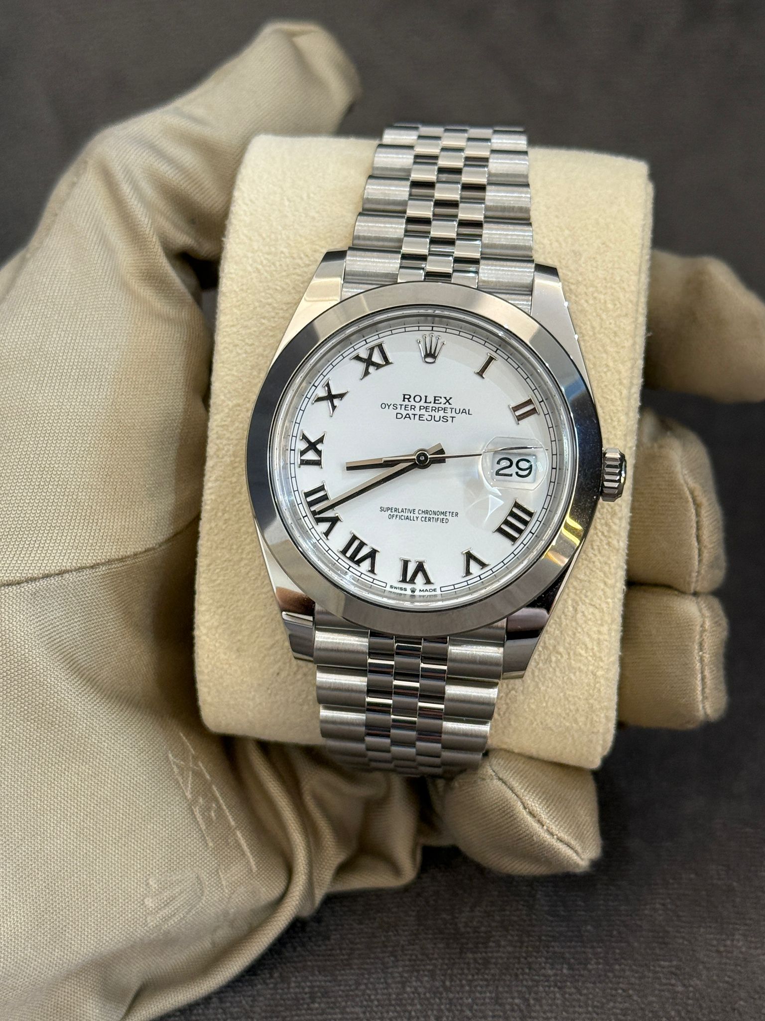 Rolex Datejust 41 126300 Weißes römisches Jubiläum 2024