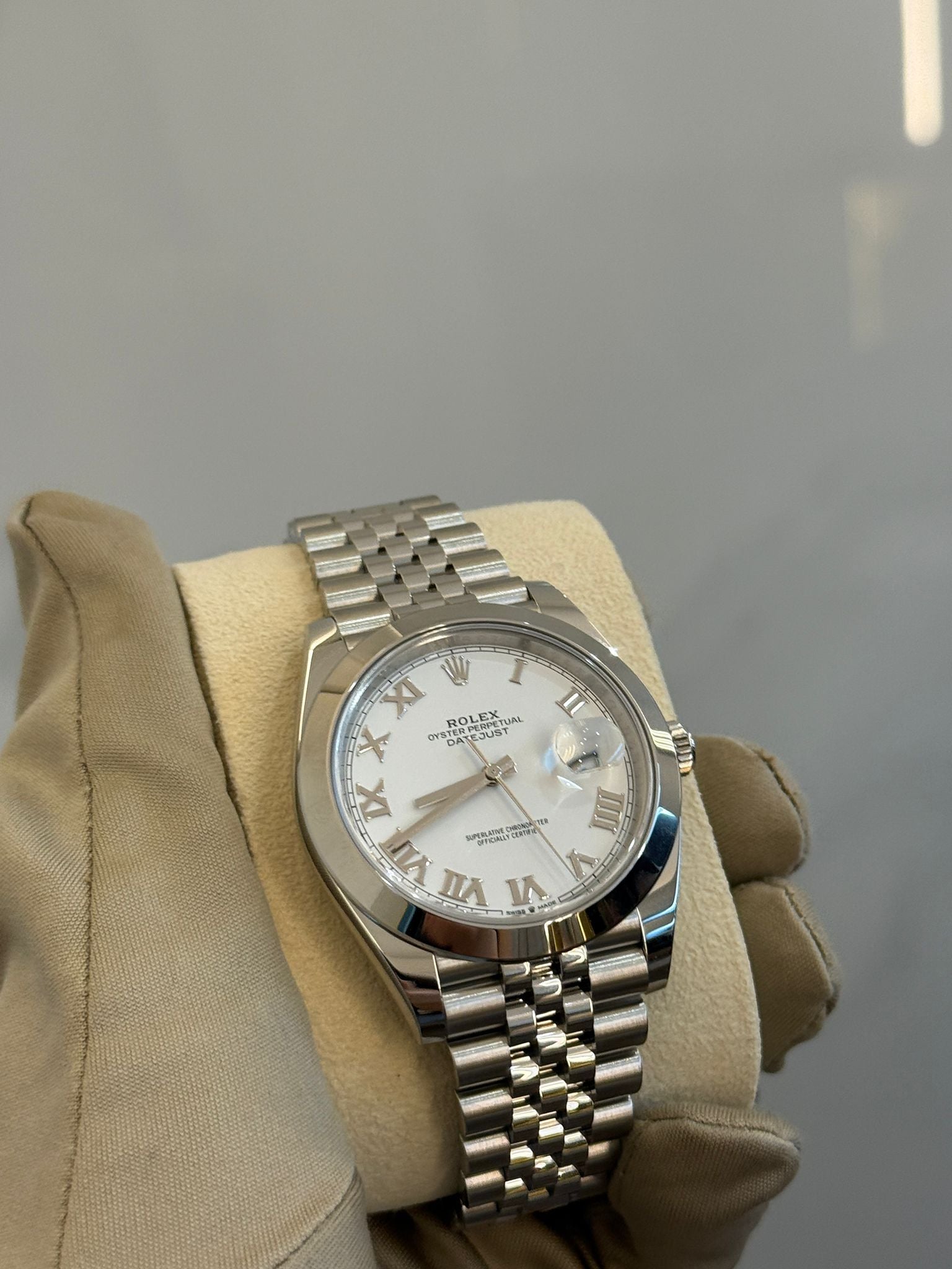 Rolex Datejust 41 126300 Weißes römisches Jubiläum 2024