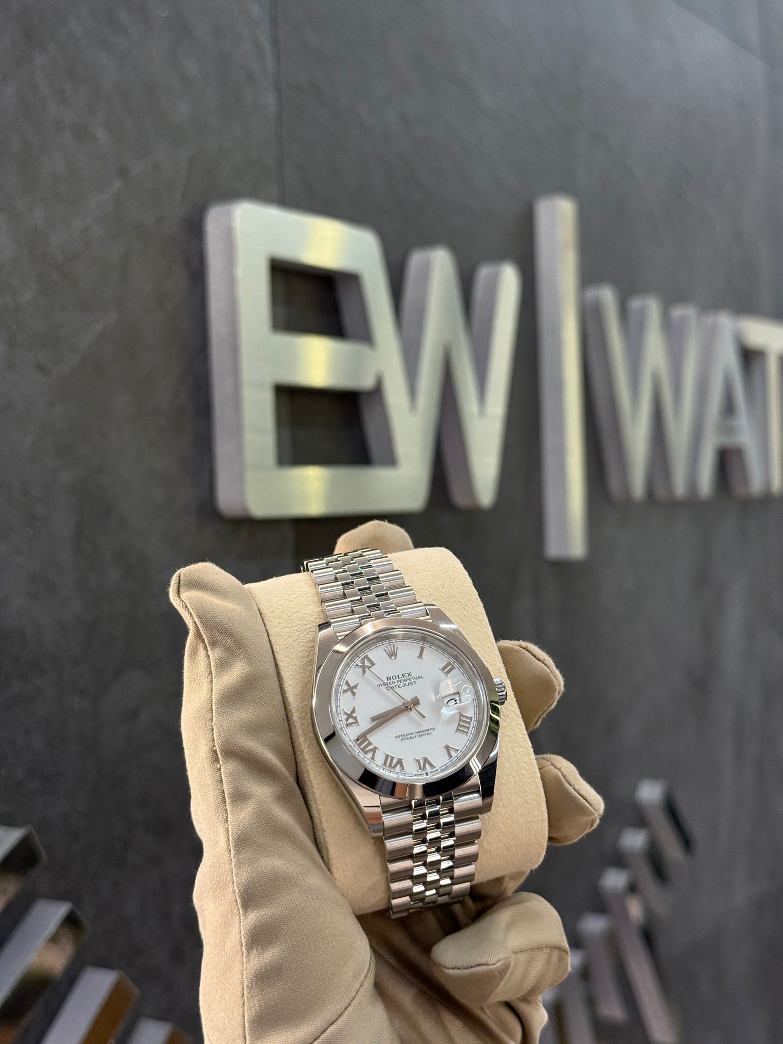 Rolex Datejust 41 126300 Weißes römisches Jubiläum 2024