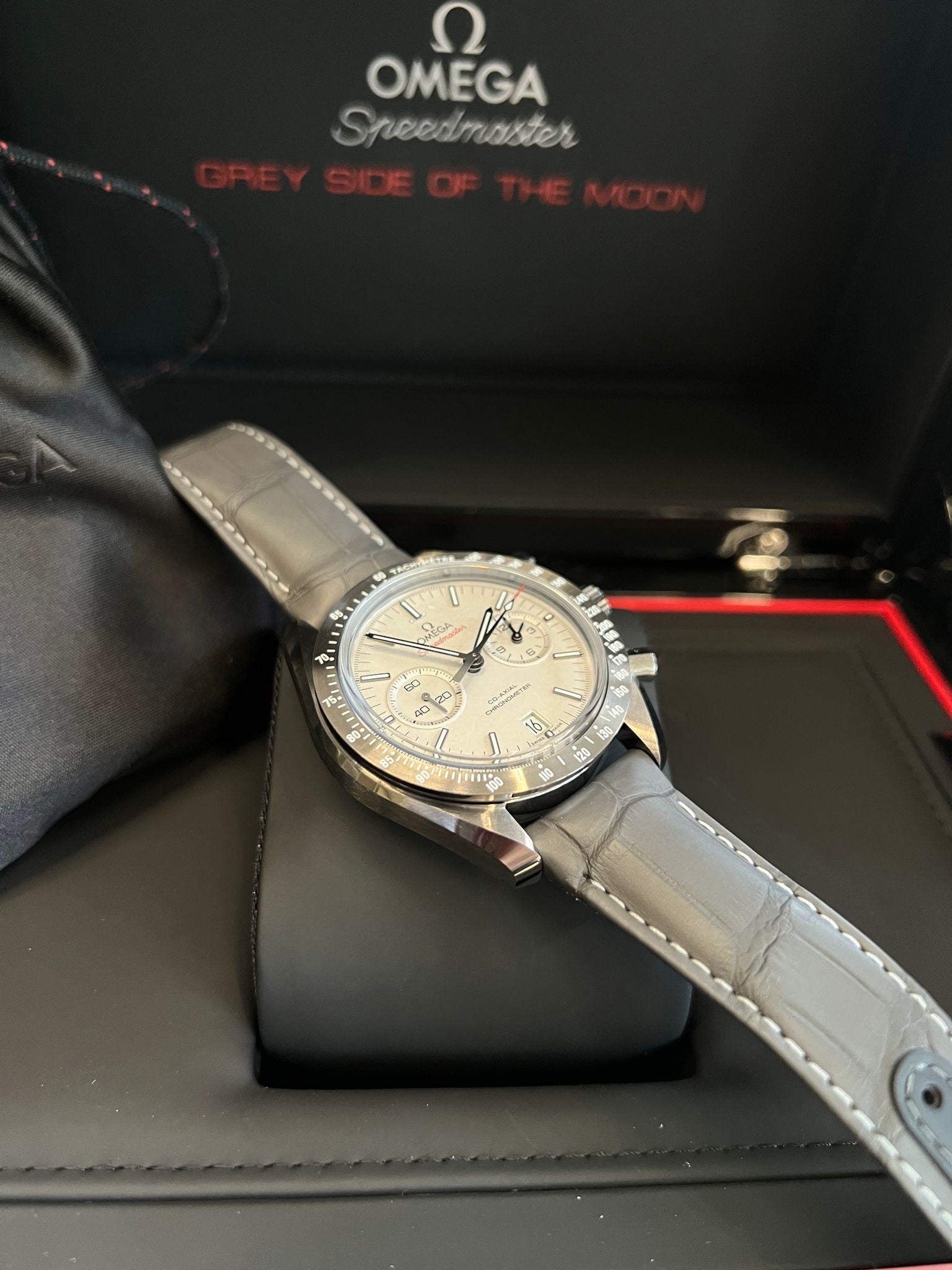 Omega 311.93.44.51.99.002 Speedmaster Moonwatch Co-Axial Grey Side of the Moon