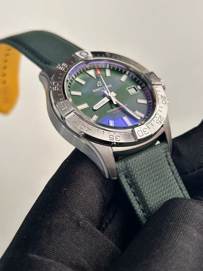 Breitling Avenger Automatic 42 A17328101L1X1