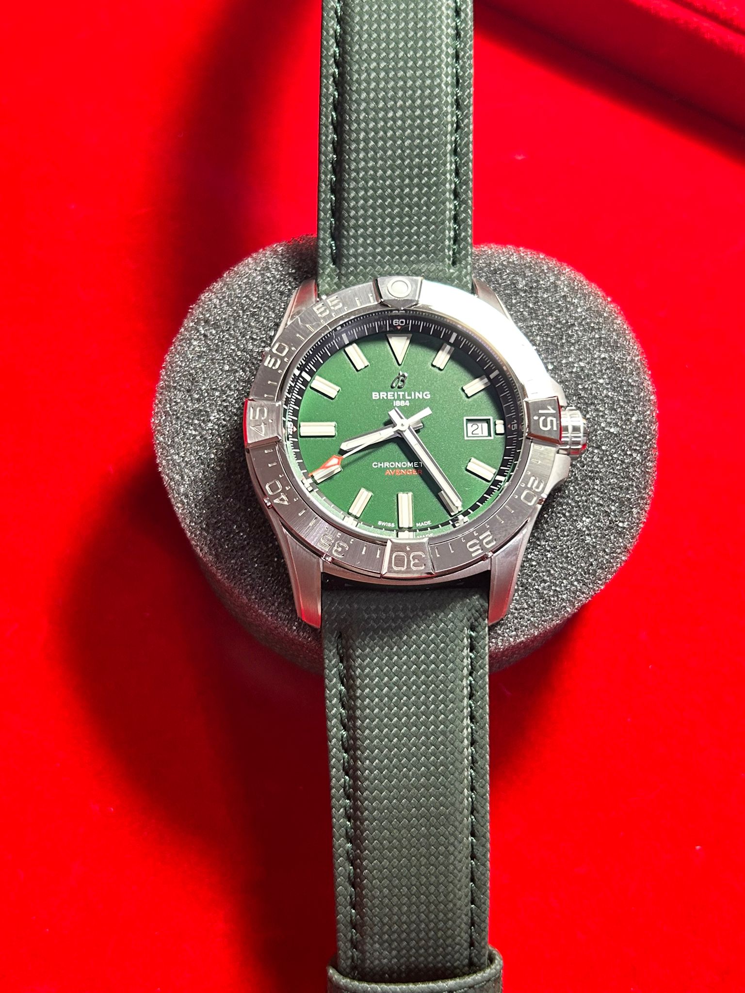 Breitling Avenger Automatic 42 A17328101L1X1