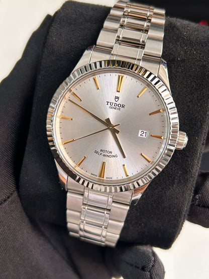 Tudor Style M12710-0005 SILVER