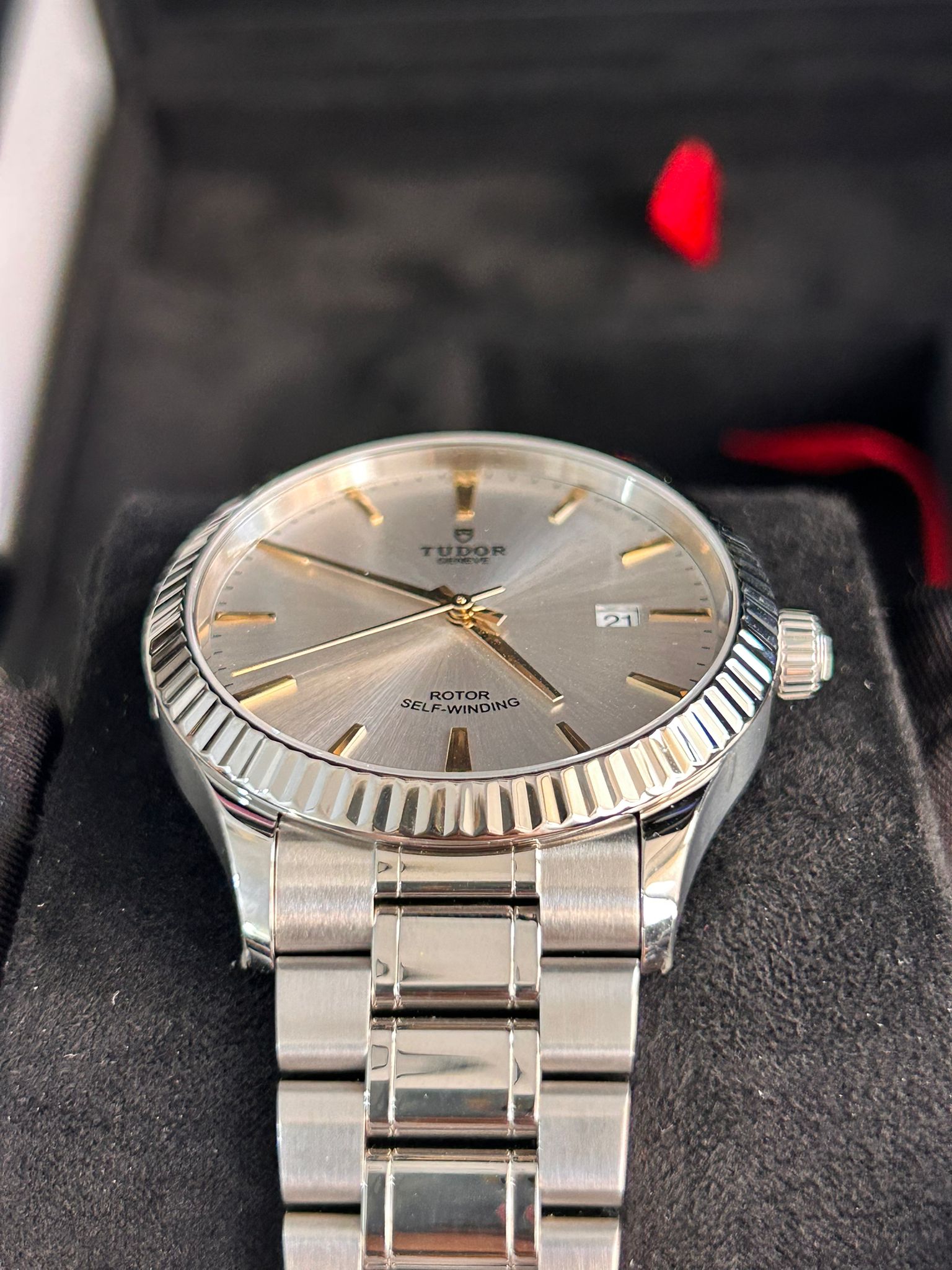 Tudor Style M12710-0005 SILVER