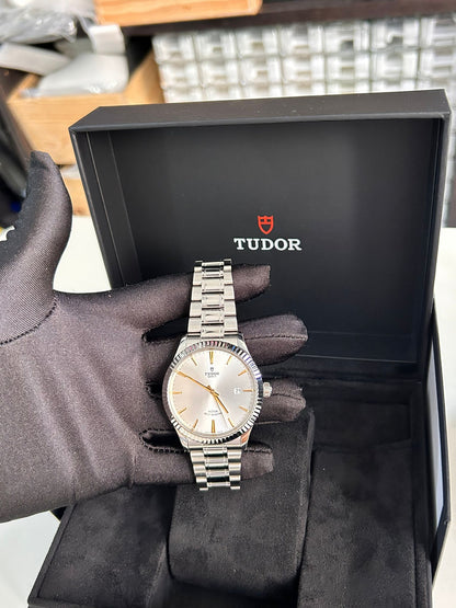 Tudor Style M12710-0005 SILVER
