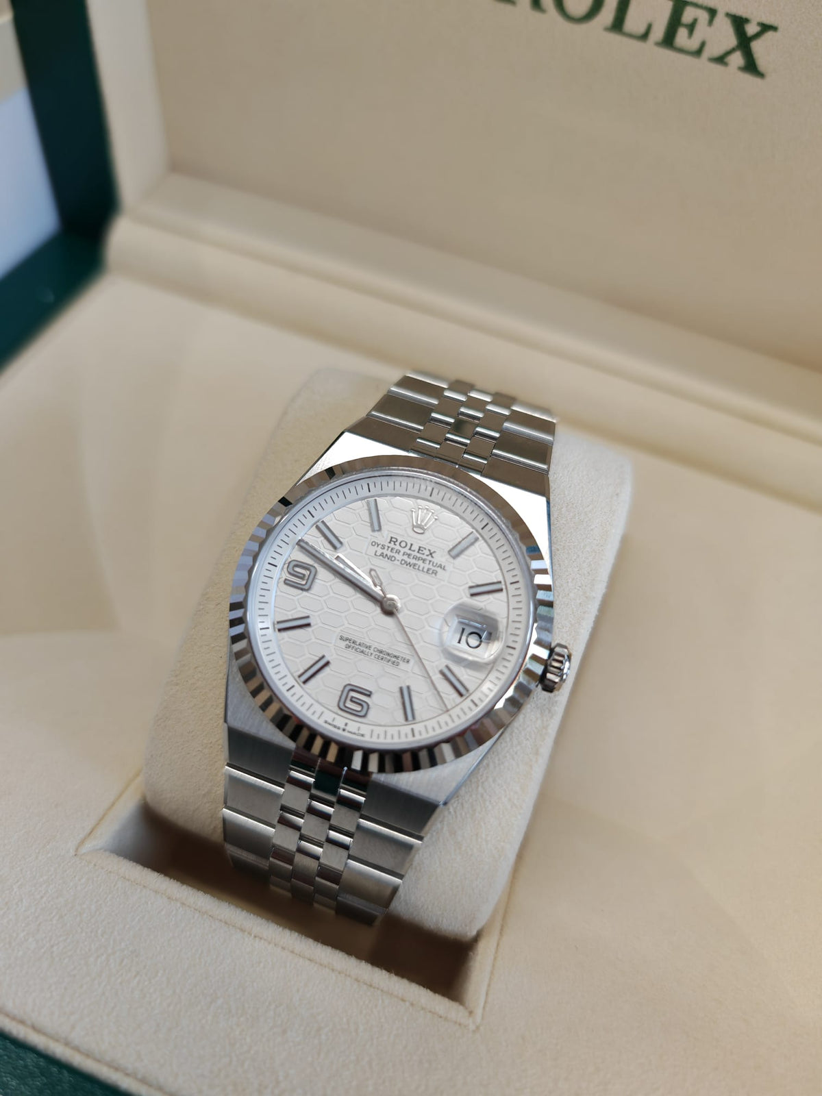 Rolex Land-Dweller 40 127334 White 2026