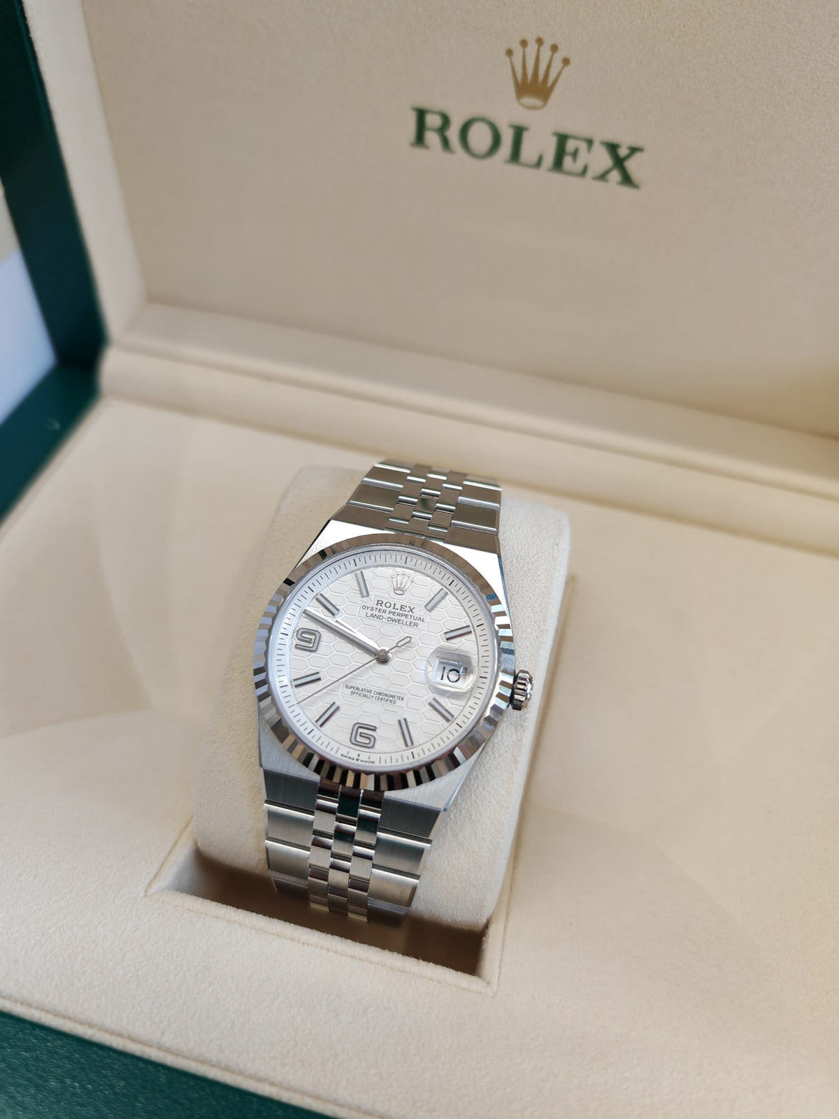 Rolex Land-Dweller 40 127334 White 2026