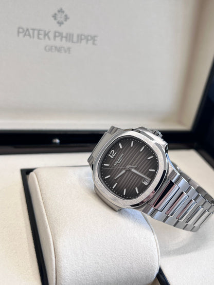 Patek Philippe 7118/1A-011  2025