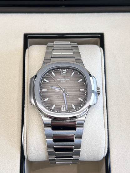 Patek Philippe 7118/1A-011  2024