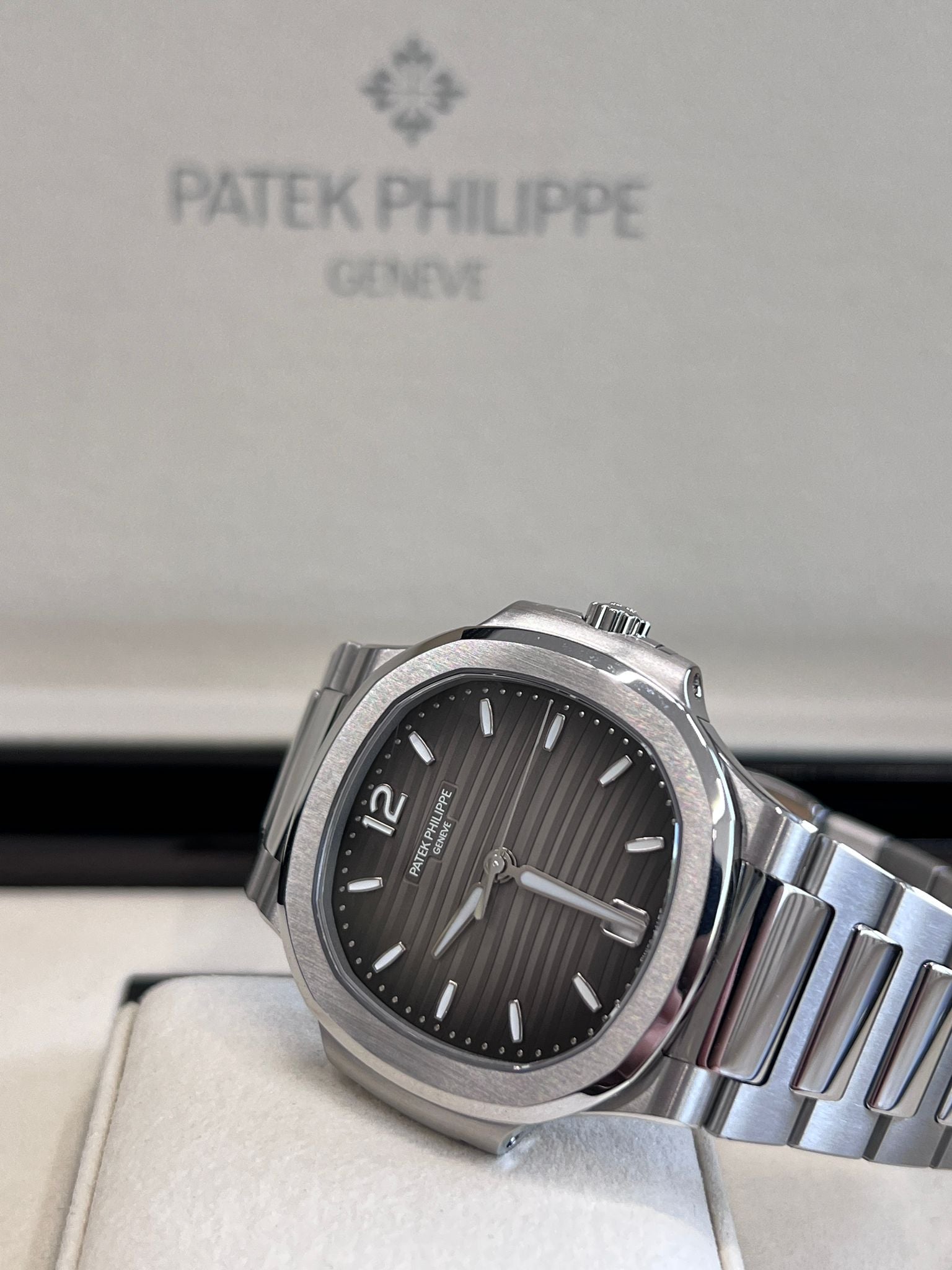 Patek Philippe 7118/1A-011  2024