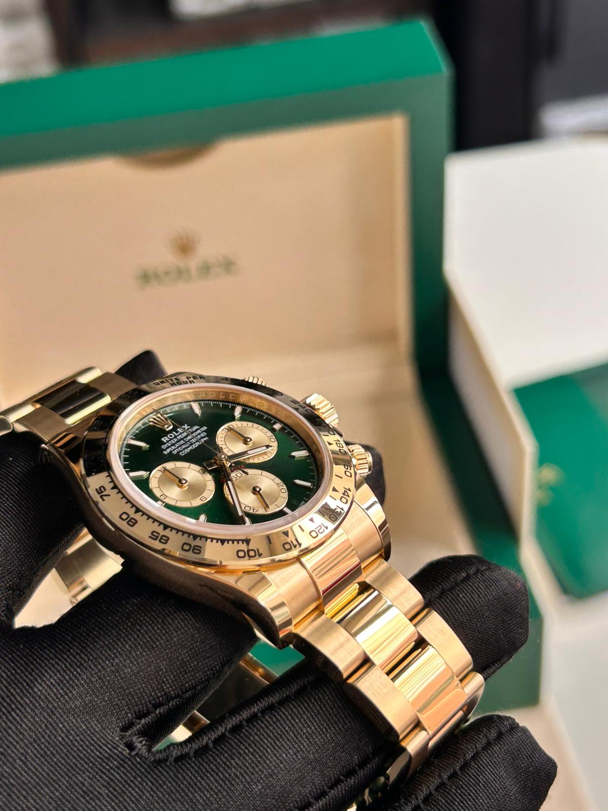 Rolex Cosmograph Daytona 126508 Green and Golden 2025