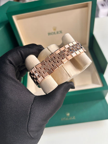 Rolex Land-Dweller 40 127335 White 2025