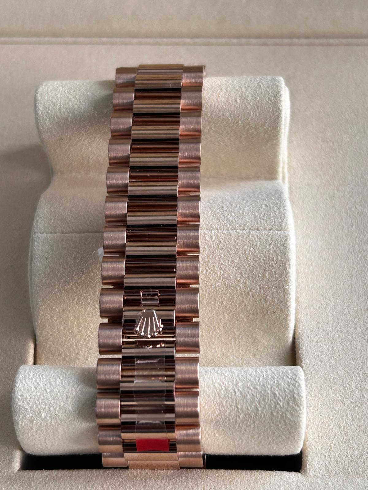 Rolex Day-Date 40 228235 Sundust Roman 2026