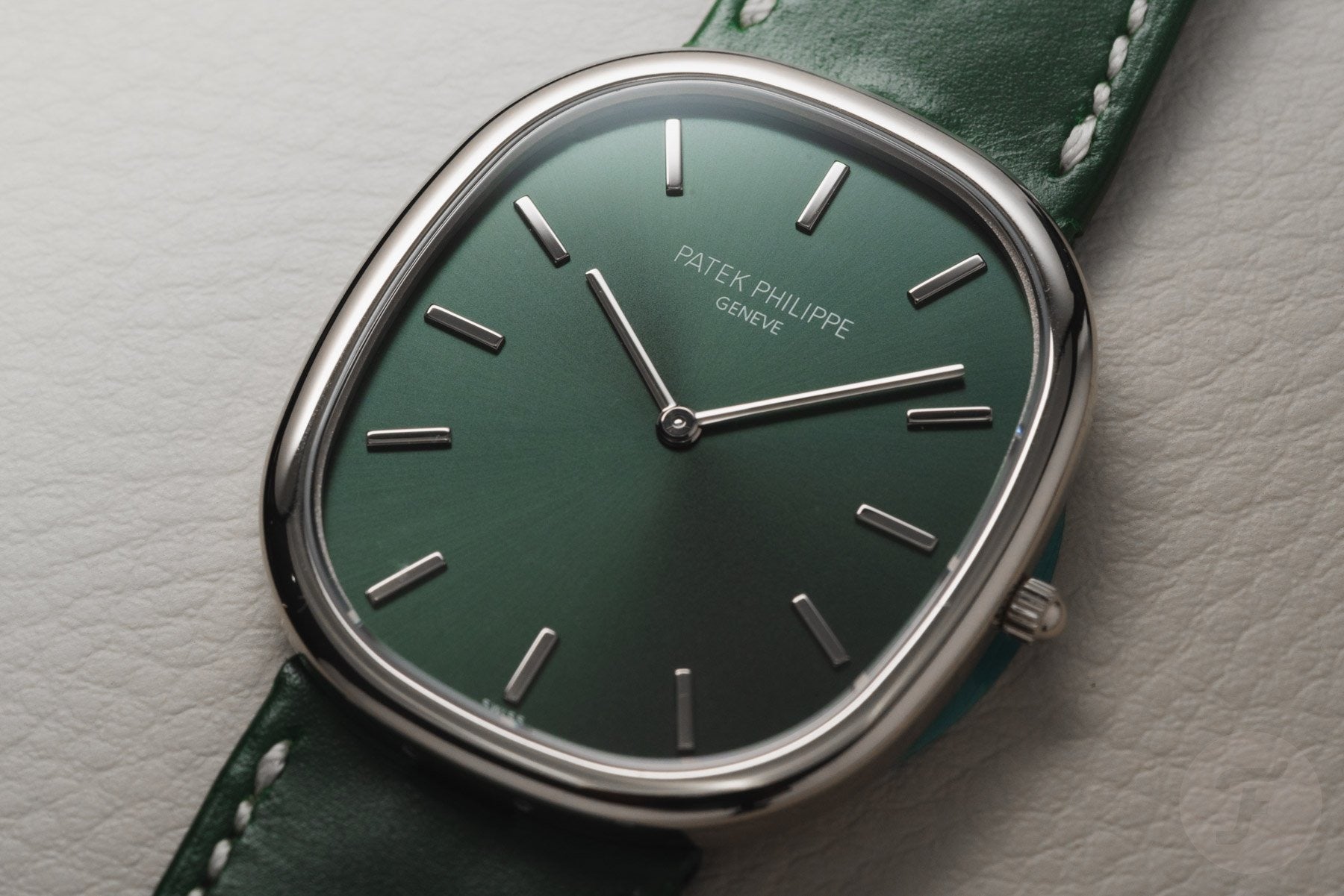 Patek Philippe Golden Ellipse 5738G-001 2026