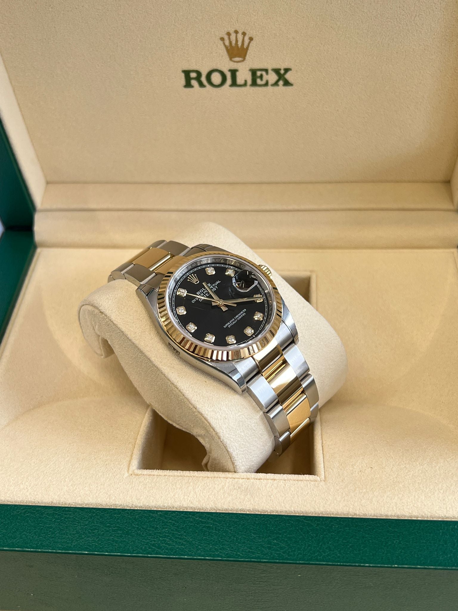 Rolex Datejust 36 126233G Schwarze Auster 2024