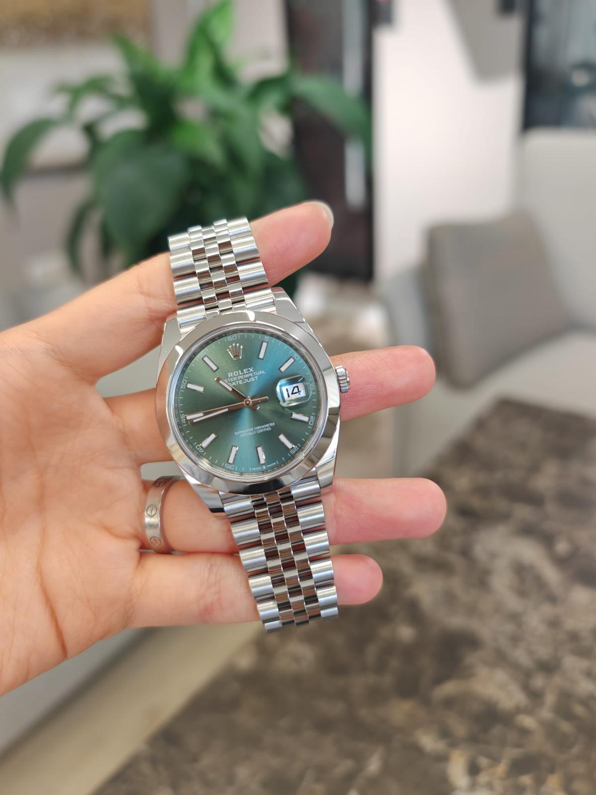 Rolex Datejust 41126300 GREEN INDEX OYS