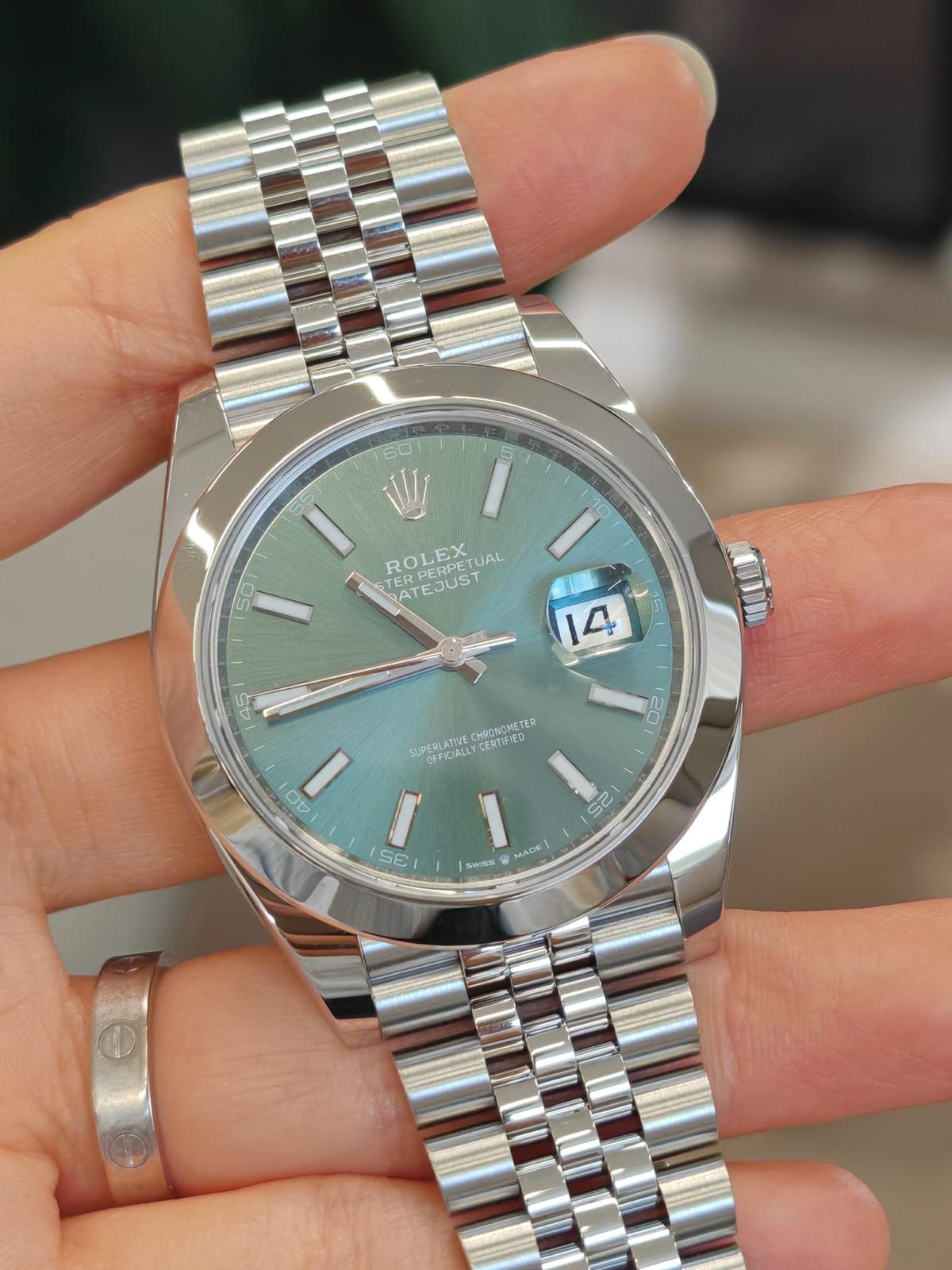 Rolex Datejust 41126300 GREEN INDEX OYS