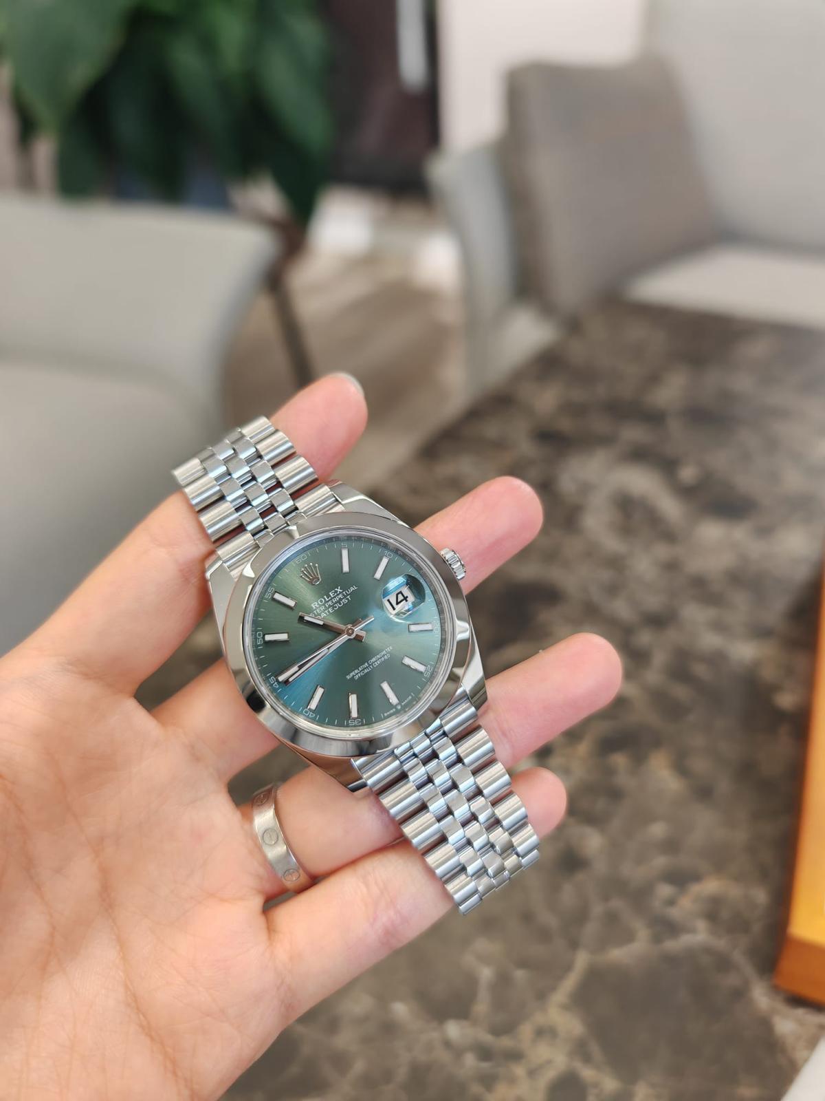 Rolex Datejust 41126300 GREEN INDEX OYS