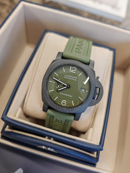 Panerai Luminor Quaranta Carbotech PAM 01526