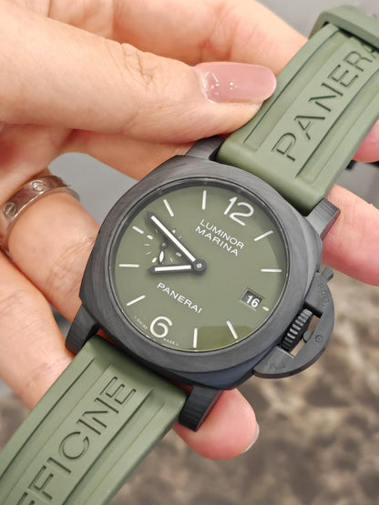 Panerai Luminor Quaranta Carbotech PAM 01526