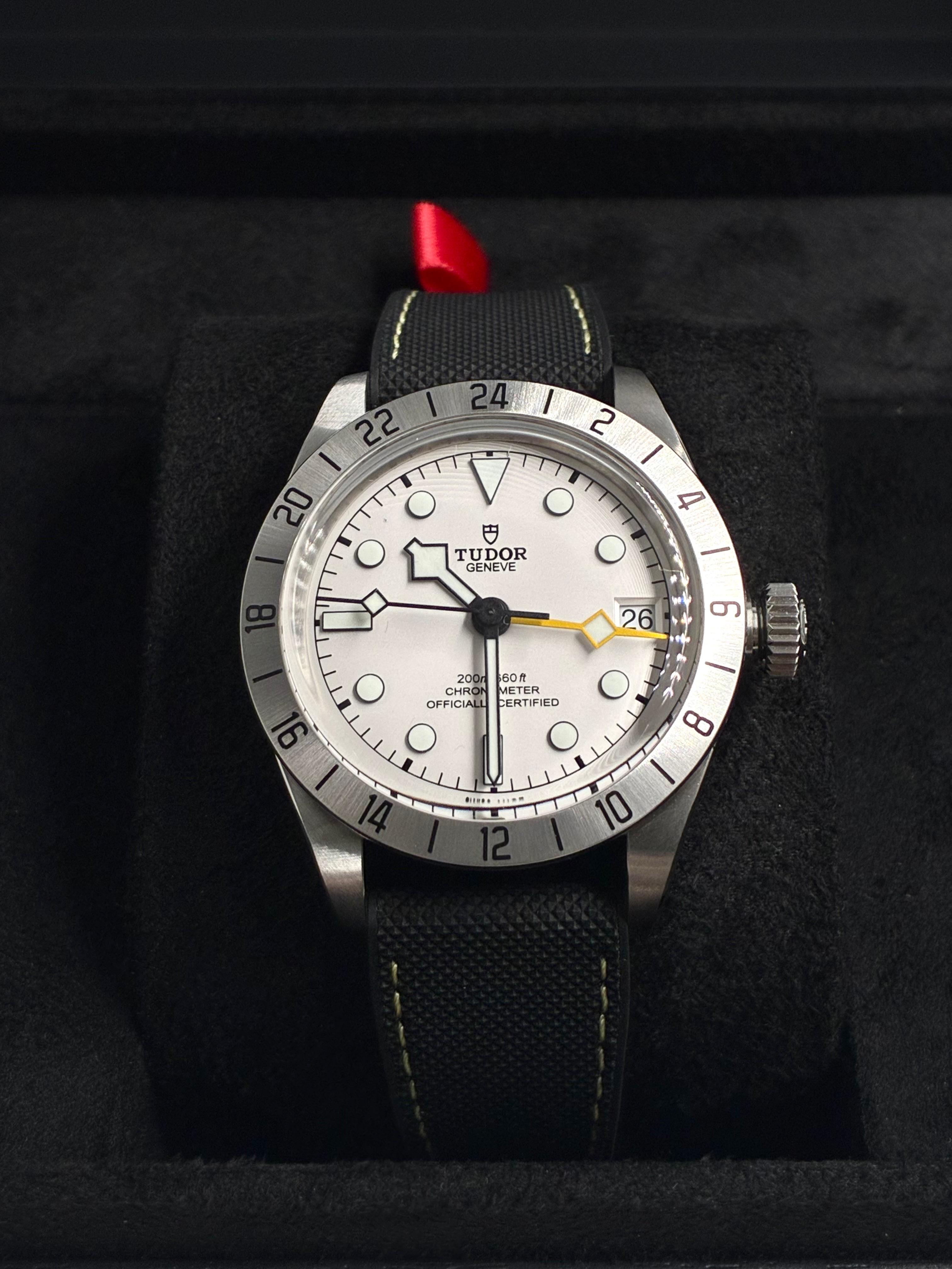 Tudor Black Bay Pro 79470-0006