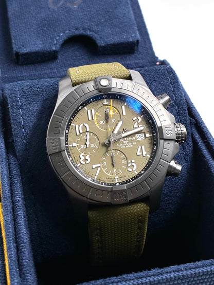 Breitling Avenger V13317101L1X1  Chronograph 45