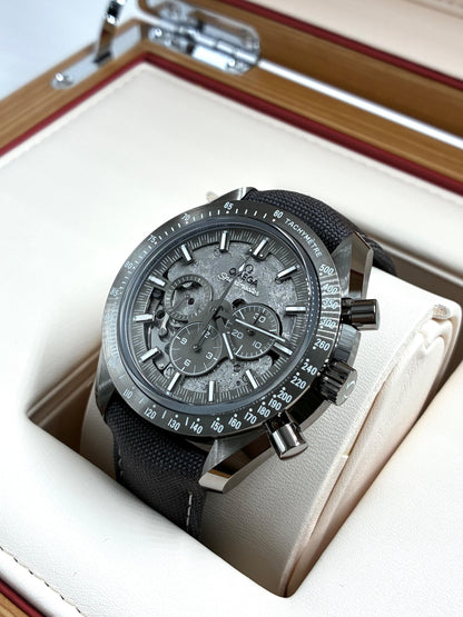 Omega 310.92.44.50.06.001 Speedmaster Moonwatch Grey Side of the Moon