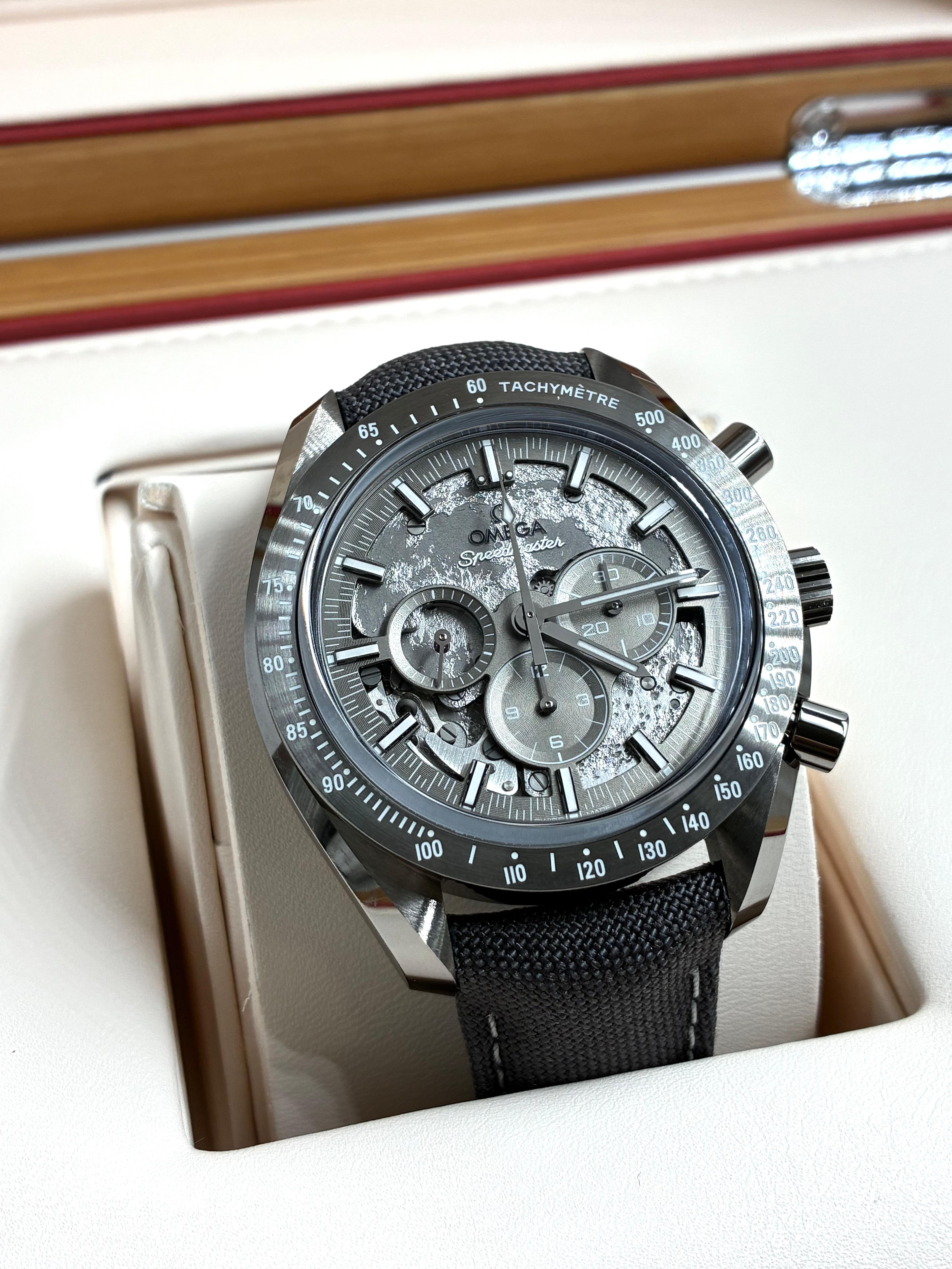 Omega 310.92.44.50.06.001 Speedmaster Moonwatch Grey Side of the Moon