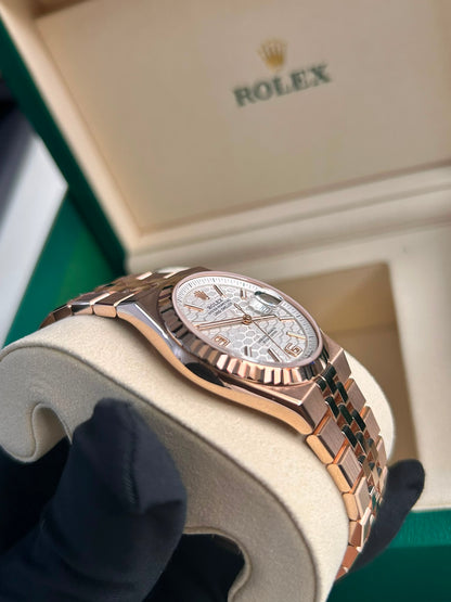 Rolex Land-Dweller 36 127235 White 2026