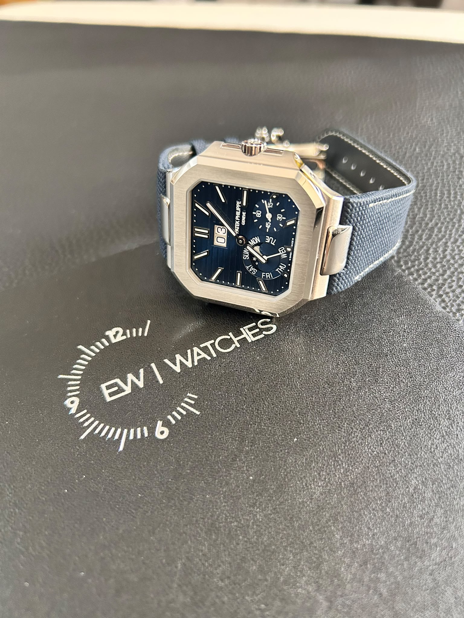 Patek Philippe Cubitus 5822P-001 2025