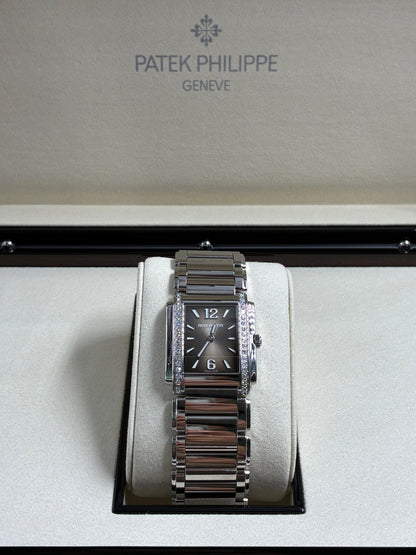 Patek Philippe 4910/1200A-010   2025