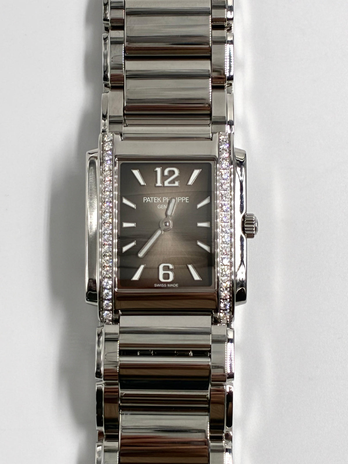 Patek Philippe 4910/1200A-010   2024