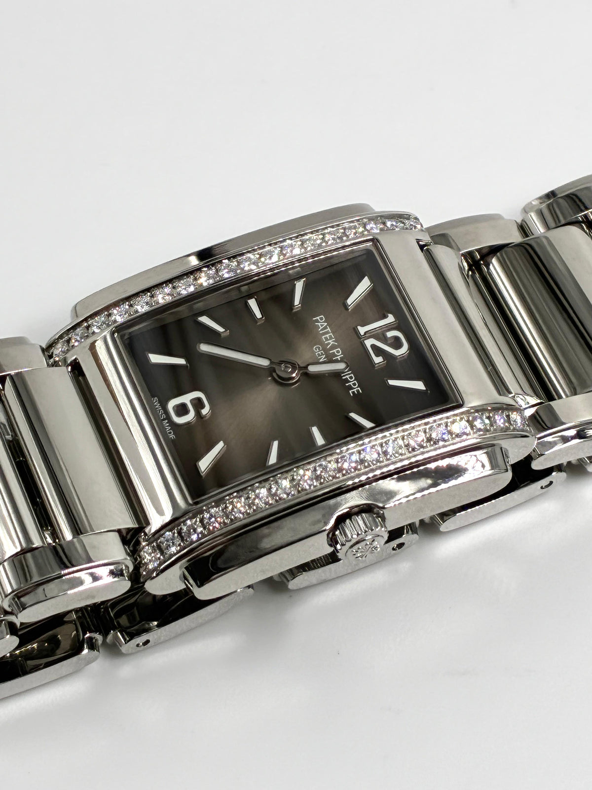 Patek Philippe 4910/1200A-010   2026
