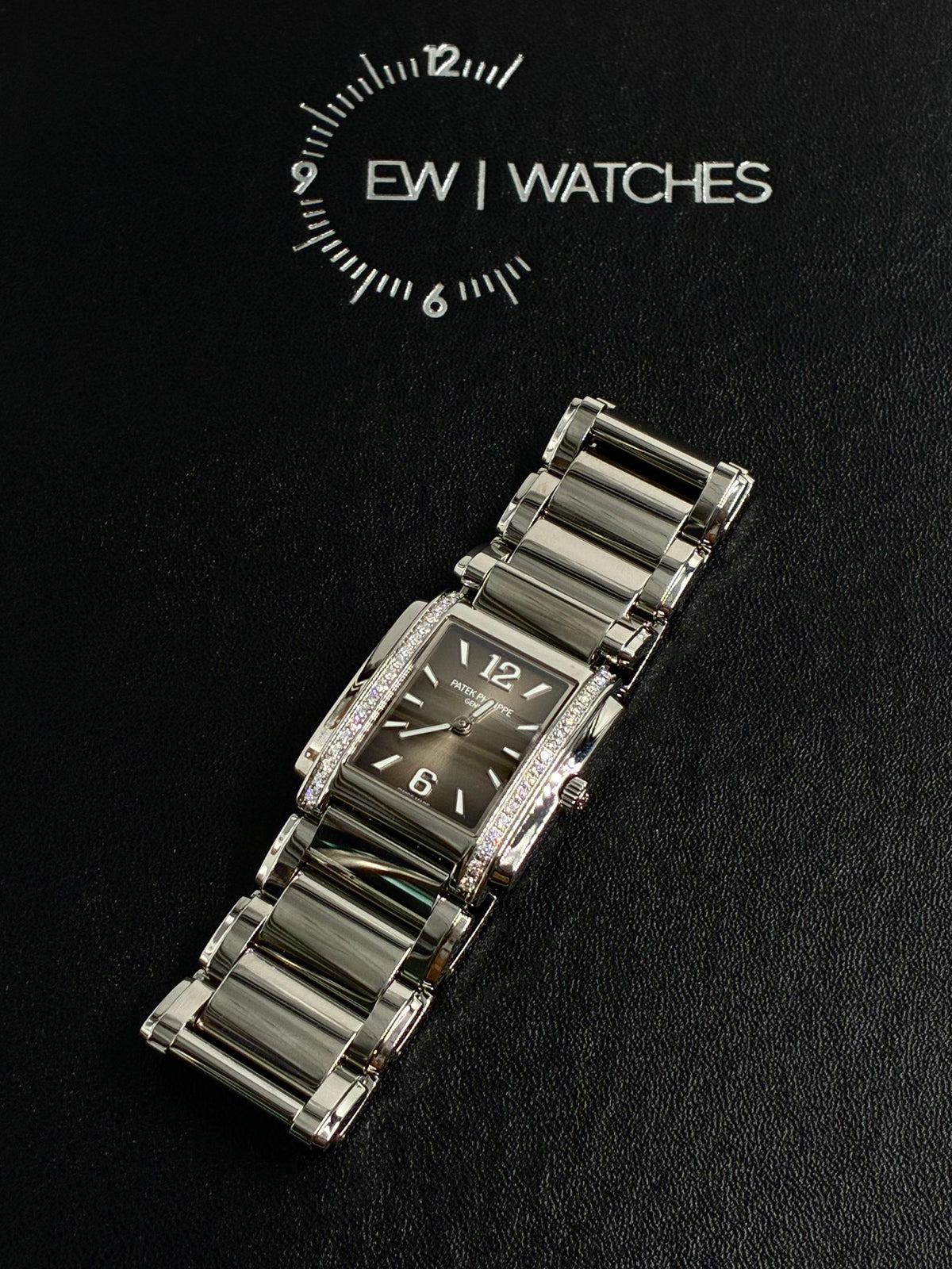 Patek Philippe 4910/1200A-010   2025