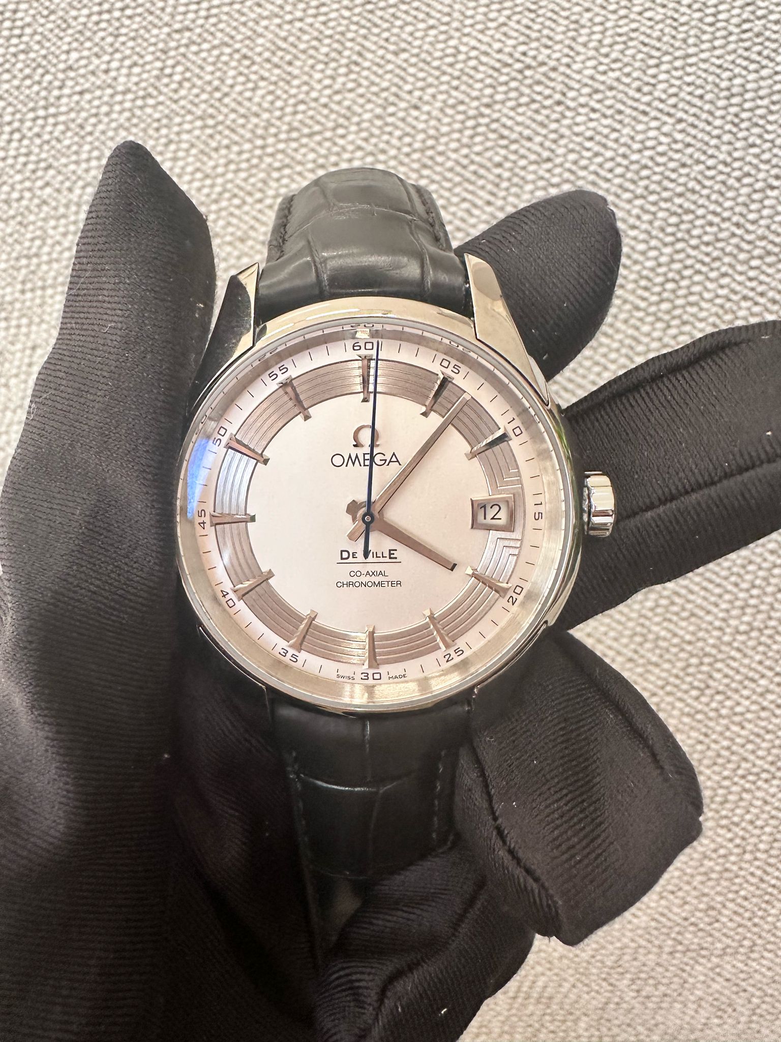 Omega De Ville Hour Vision 41MM 431.33.41.21.02.001 2025