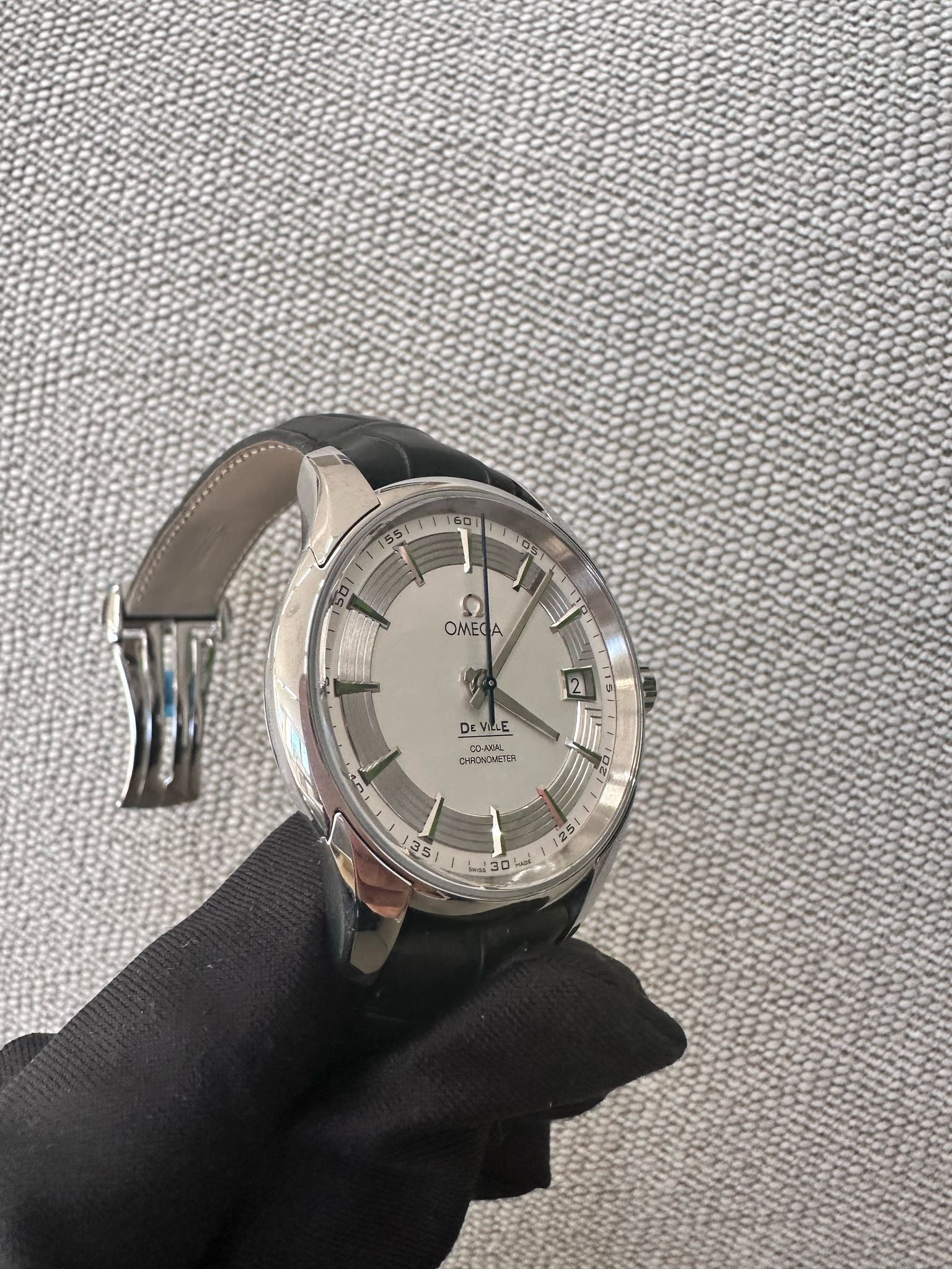 Omega De Ville Hour Vision 41MM 431.33.41.21.02.001 2025