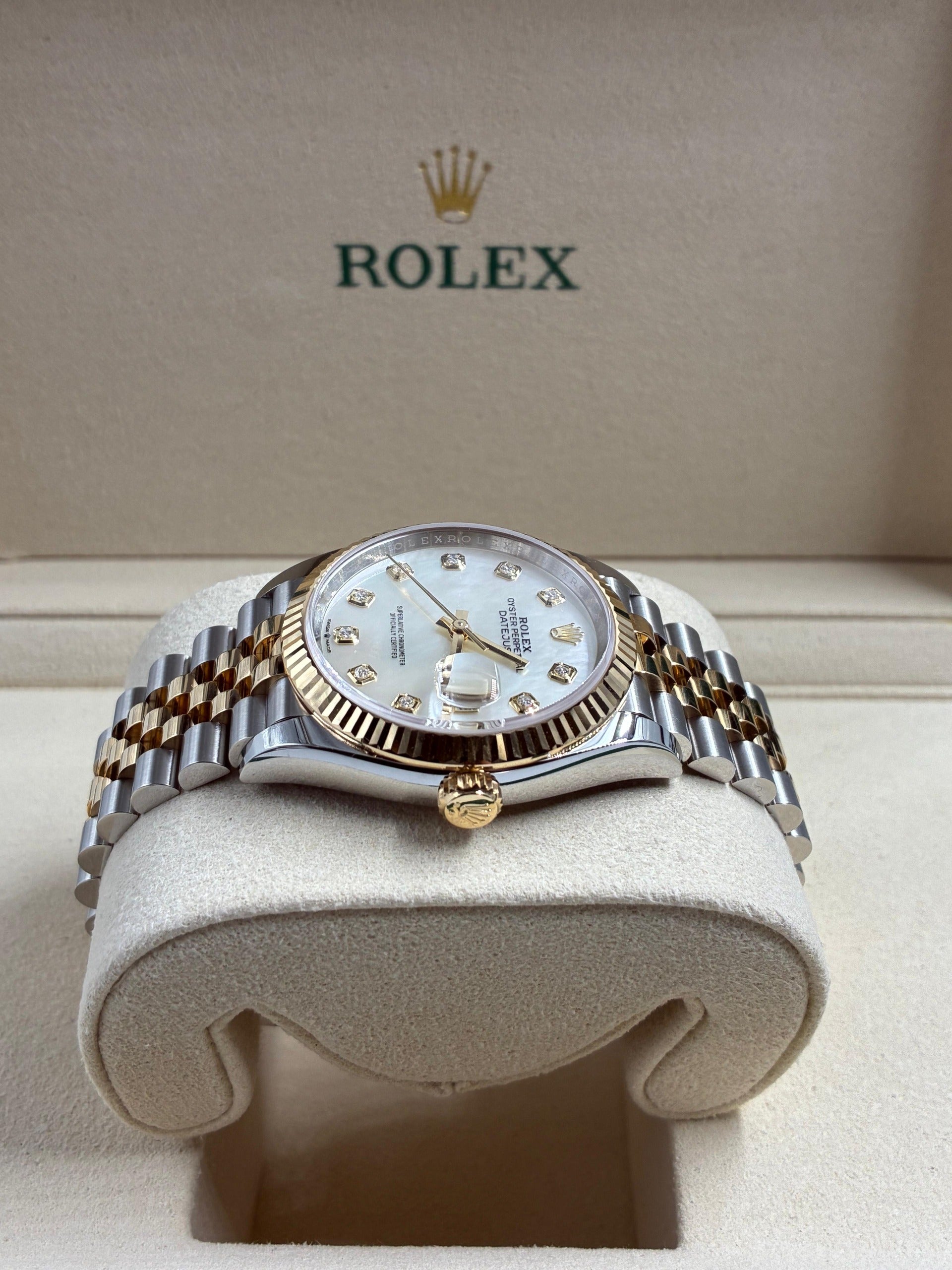 Rolex Datejust 36 126233NG White Jubilee 2026