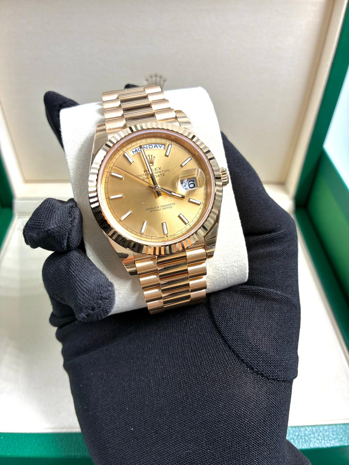 Rolex Day-Date 40 228238 Champagne Index