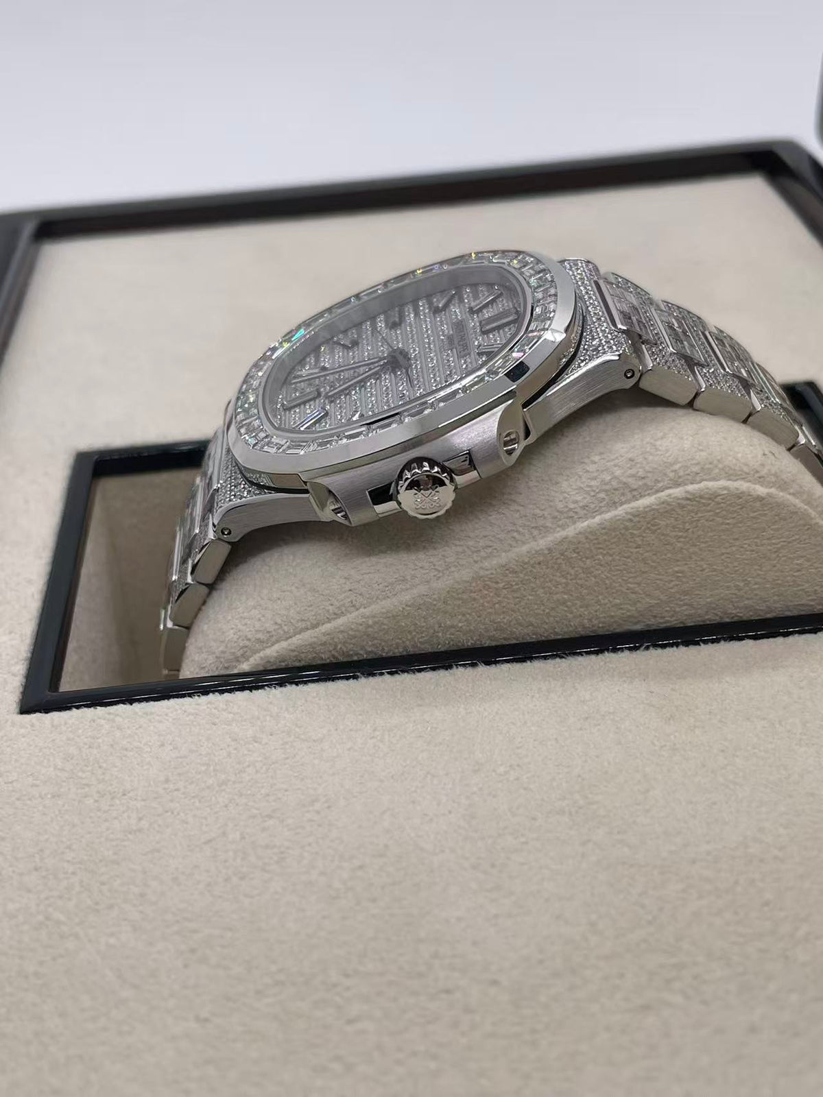 Patek Philippe Nautilus Ref. 5811/1460G-001 White Gold 2026