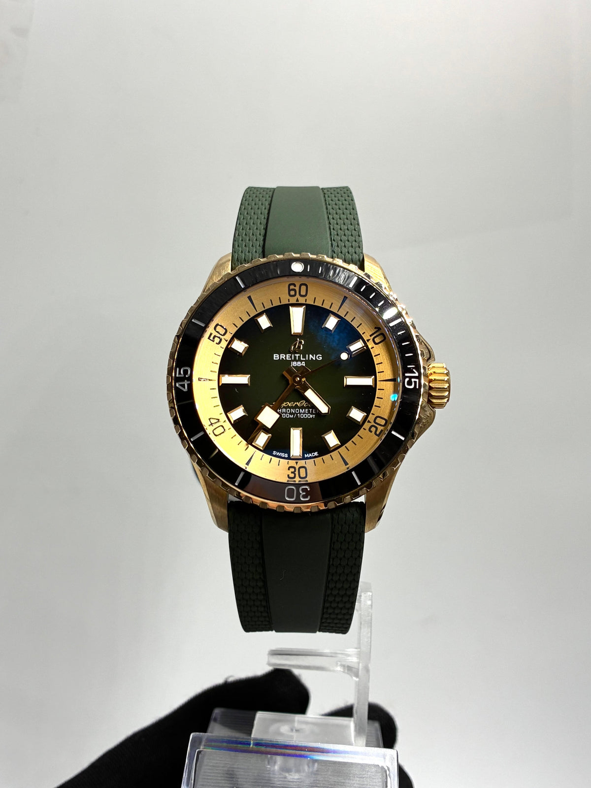 Breitling Superocean 42 Automatic 42 N17375201L1S1