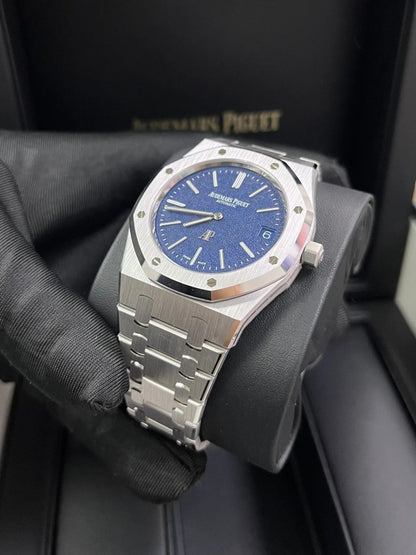 Audemars Piguet Royal Oak "jumbo" Extra-thin 16202BC.OO.1240BC.02 2025