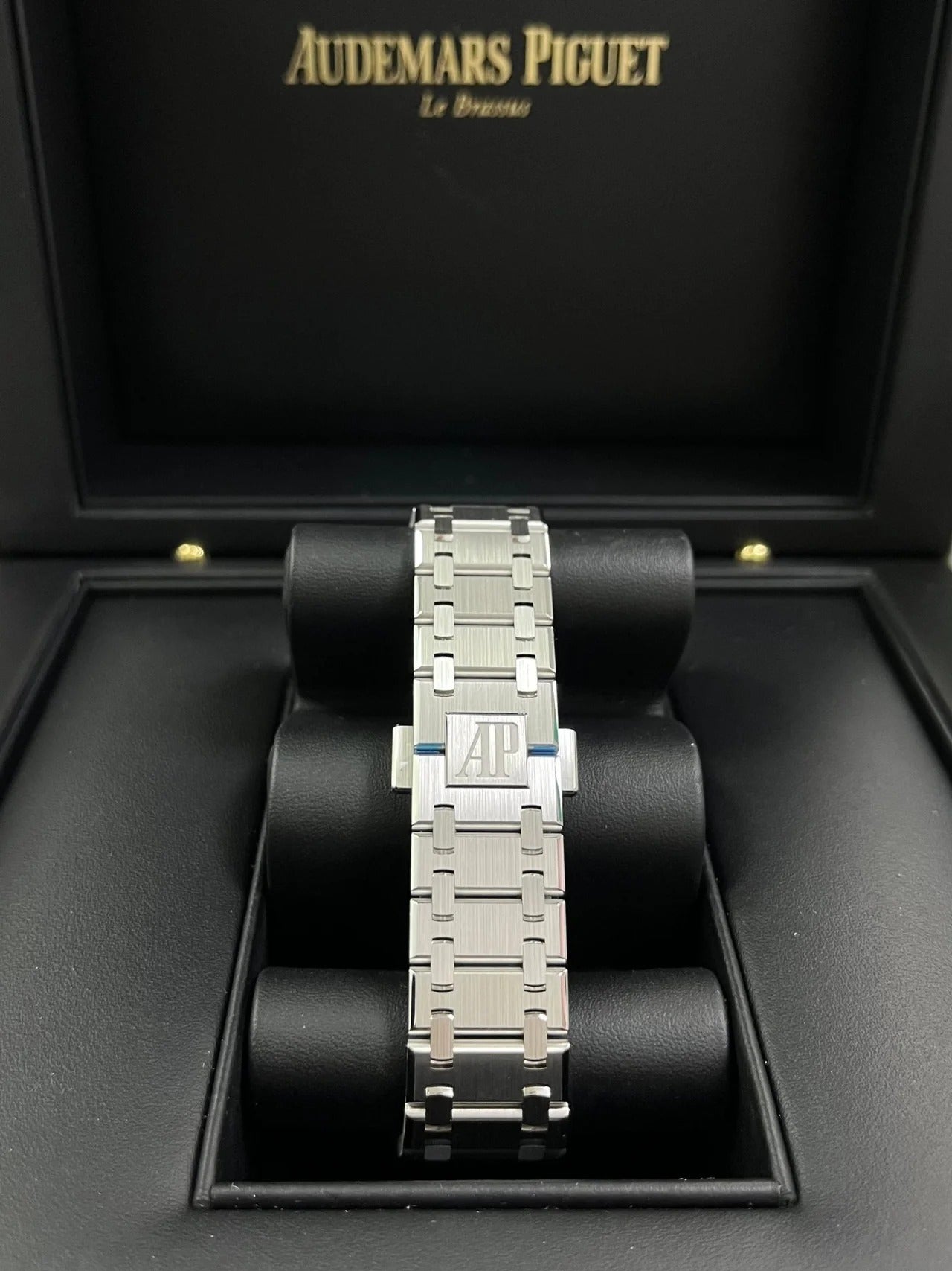 Audemars Piguet Royal Oak "jumbo" Extra-thin 16202BC.OO.1240BC.02 2025