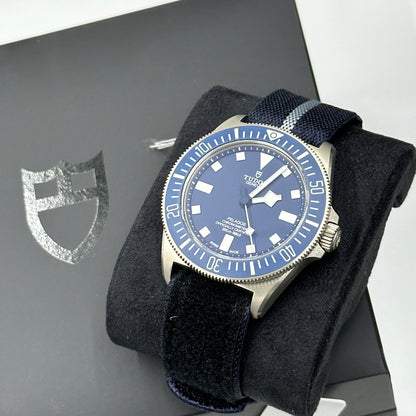 Tudor Pelagos FXD 42 mm 25707B/23-0001 Blauer Stoff 2024