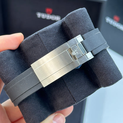 Tudor Black Bay 41 mm 7941A1A0Ru-0002 Gummi 2025