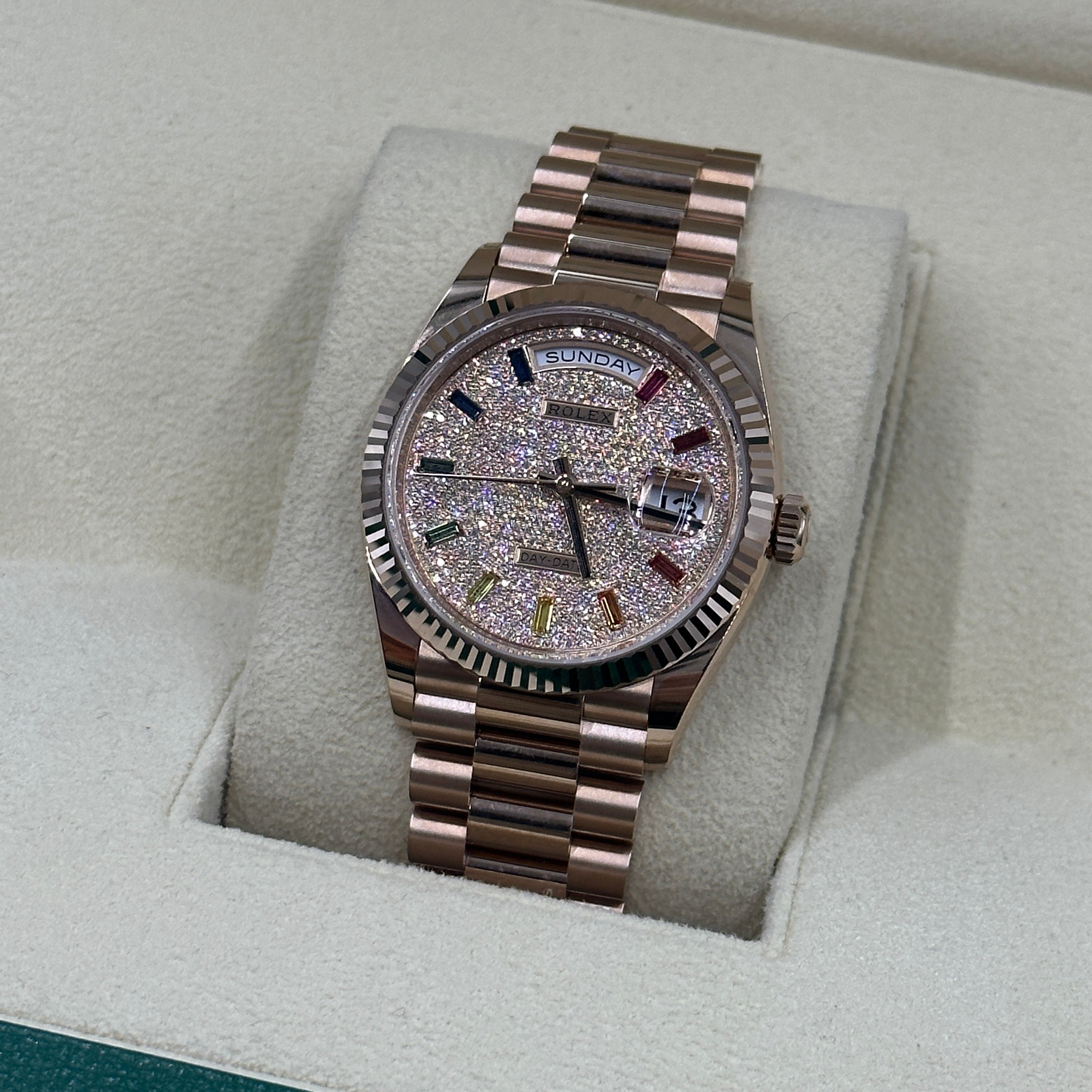 Rolex Day-Date 36 36mm 128235A Pavé 2025